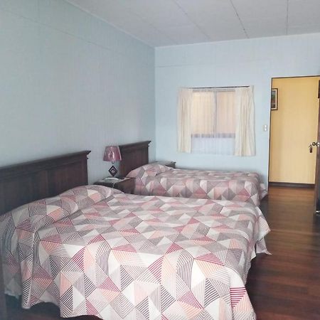 Hotel Las Brumas カルタゴ エクステリア 写真