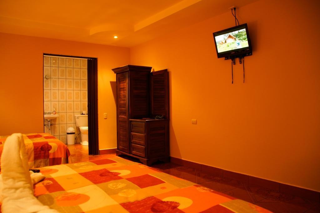 Hotel Las Brumas カルタゴ 部屋 写真